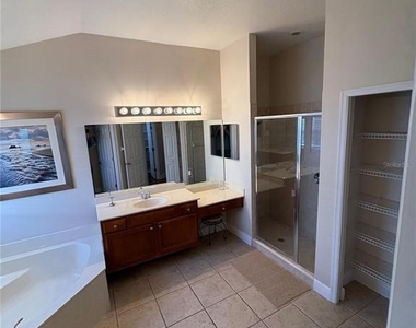 9718 Pineola Drive - Photo Thumbnail 25