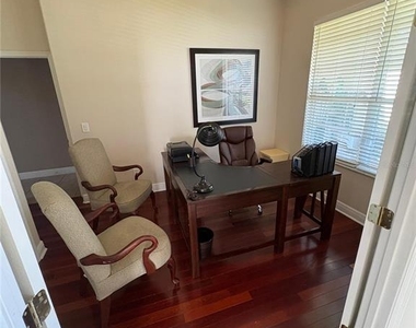 9718 Pineola Drive - Photo Thumbnail 7