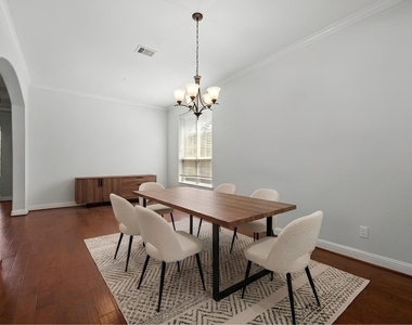 26111 Tintagel Lane - Photo Thumbnail 9