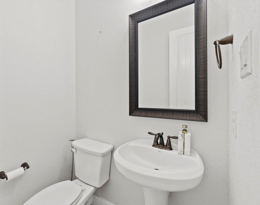 26111 Tintagel Lane - Photo Thumbnail 21