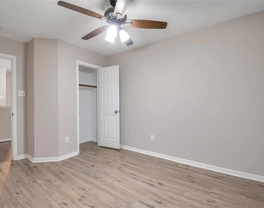 28939 Birch Green Way - Photo Thumbnail 16