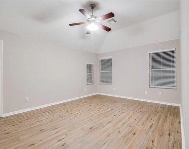 28939 Birch Green Way - Photo Thumbnail 13
