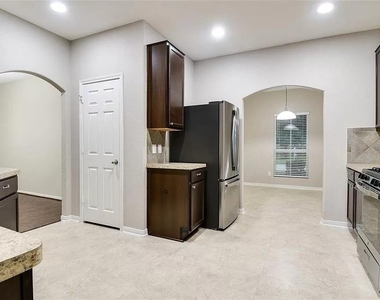 28939 Birch Green Way - Photo Thumbnail 6