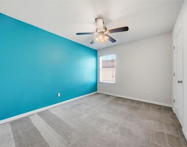 1096 Pavia Drive - Photo Thumbnail 20