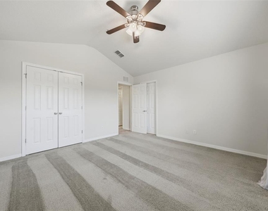 1096 Pavia Drive - Photo Thumbnail 17