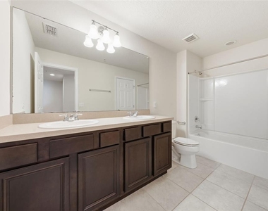 1096 Pavia Drive - Photo Thumbnail 10