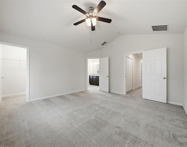 1096 Pavia Drive - Photo Thumbnail 11