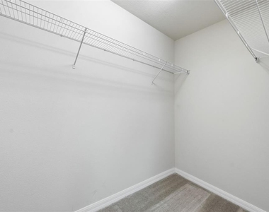 1096 Pavia Drive - Photo Thumbnail 16