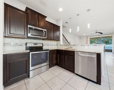 1096 Pavia Drive - Photo Thumbnail 2