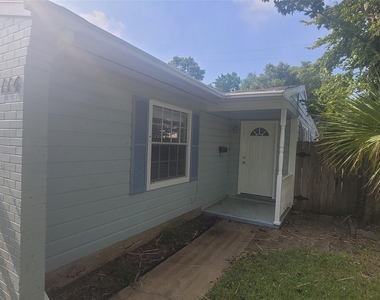 114 Dolphin Avenue - Photo Thumbnail 1
