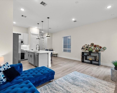 2906 Stevens Street - Photo Thumbnail 7