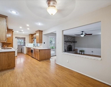 3902 Broken Elm Drive - Photo Thumbnail 15