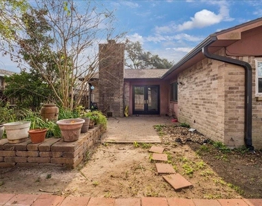 3902 Broken Elm Drive - Photo Thumbnail 29