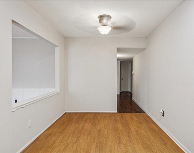 3902 Broken Elm Drive - Photo Thumbnail 16