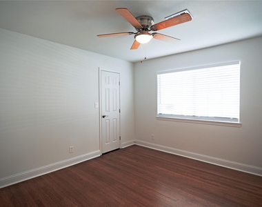 8006 Richmond Avenue - Photo Thumbnail 14