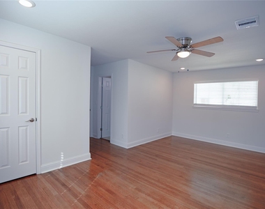8006 Richmond Avenue - Photo Thumbnail 16