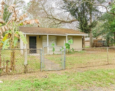 14918 Pinecrest Road - Photo Thumbnail 1
