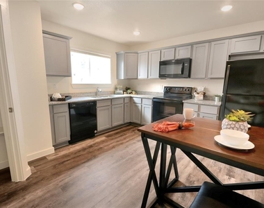 21155 Gosling Road Road - Photo Thumbnail 6