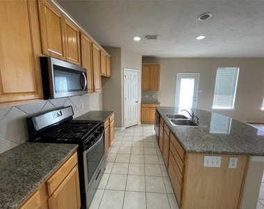 12606 Egret Hill Court - Photo Thumbnail 3