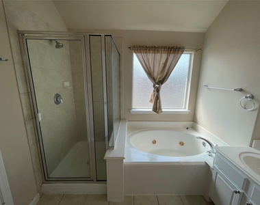 12606 Egret Hill Court - Photo Thumbnail 10