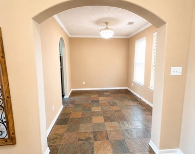 1738 Palmetto Park Drive - Photo Thumbnail 3