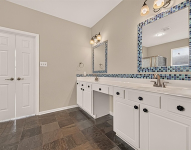 1738 Palmetto Park Drive - Photo Thumbnail 8