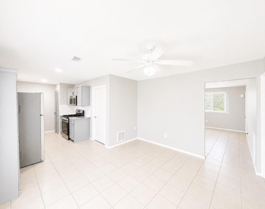 723 Onaleigh Drive - Photo Thumbnail 2