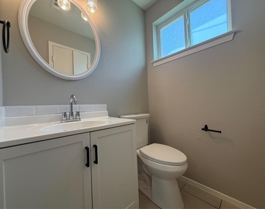 723 Onaleigh Drive - Photo Thumbnail 9