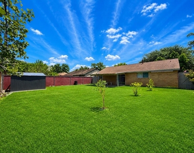 723 Onaleigh Drive - Photo Thumbnail 1