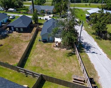 991 Nw 3rd Street - Photo Thumbnail 18