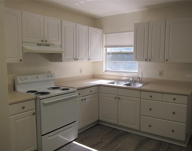37 Ne 21st Terrace - Photo Thumbnail 9