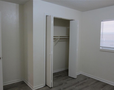 37 Ne 21st Terrace - Photo Thumbnail 17
