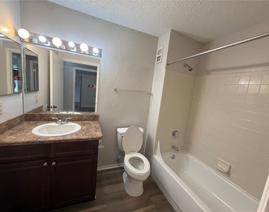 3705 Sw 27th Street - Photo Thumbnail 13
