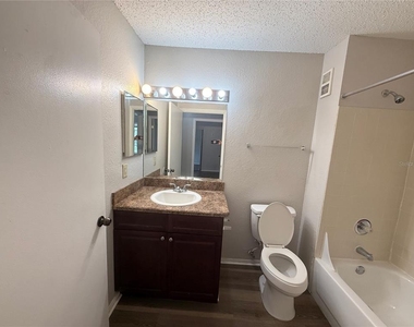 3705 Sw 27th Street - Photo Thumbnail 12