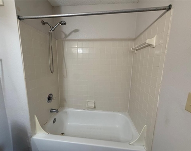 3705 Sw 27th Street - Photo Thumbnail 19