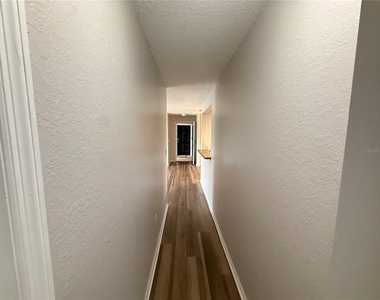 3705 Sw 27th Street - Photo Thumbnail 9