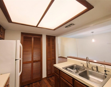 830 Sw 56th Terrace - Photo Thumbnail 8