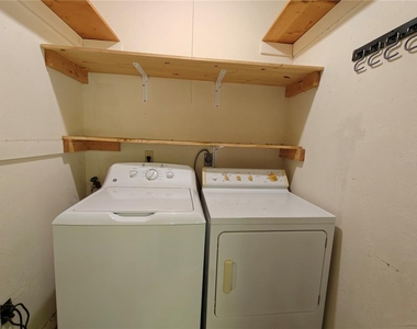 830 Sw 56th Terrace - Photo Thumbnail 21