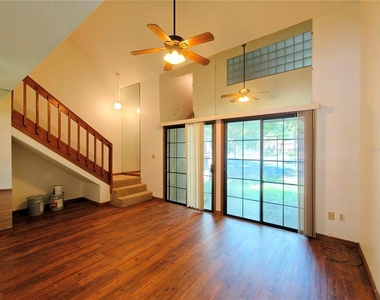 830 Sw 56th Terrace - Photo Thumbnail 3