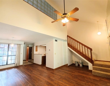 830 Sw 56th Terrace - Photo Thumbnail 4