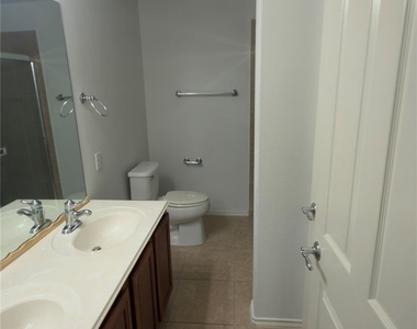 13600 Breton Ridge Street - Photo Thumbnail 8