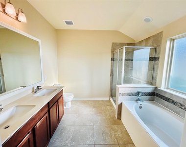 20618 Sweetstone Grove Lane - Photo Thumbnail 23