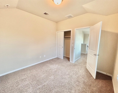 20618 Sweetstone Grove Lane - Photo Thumbnail 14