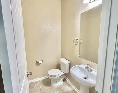 20618 Sweetstone Grove Lane - Photo Thumbnail 11