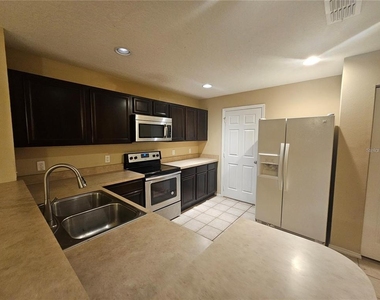622 Old Pine Ct - Photo Thumbnail 5