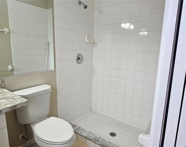 3740 Sw Santa Barbara Place - Photo Thumbnail 13