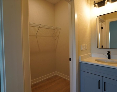 12032 Tetzel Avenue - Photo Thumbnail 15