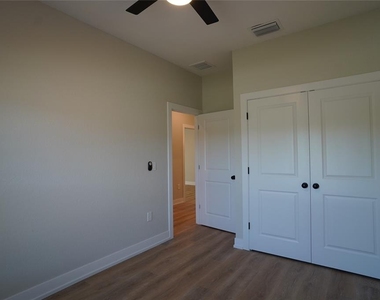 12032 Tetzel Avenue - Photo Thumbnail 9