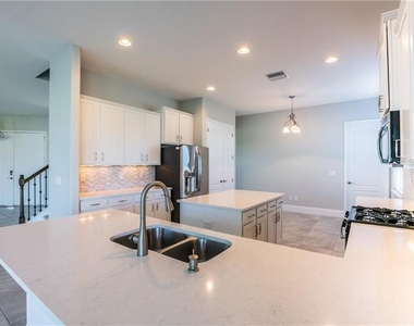 5815 Inspiration Terrace - Photo Thumbnail 4
