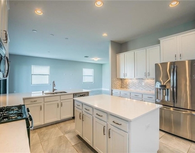 5815 Inspiration Terrace - Photo Thumbnail 5